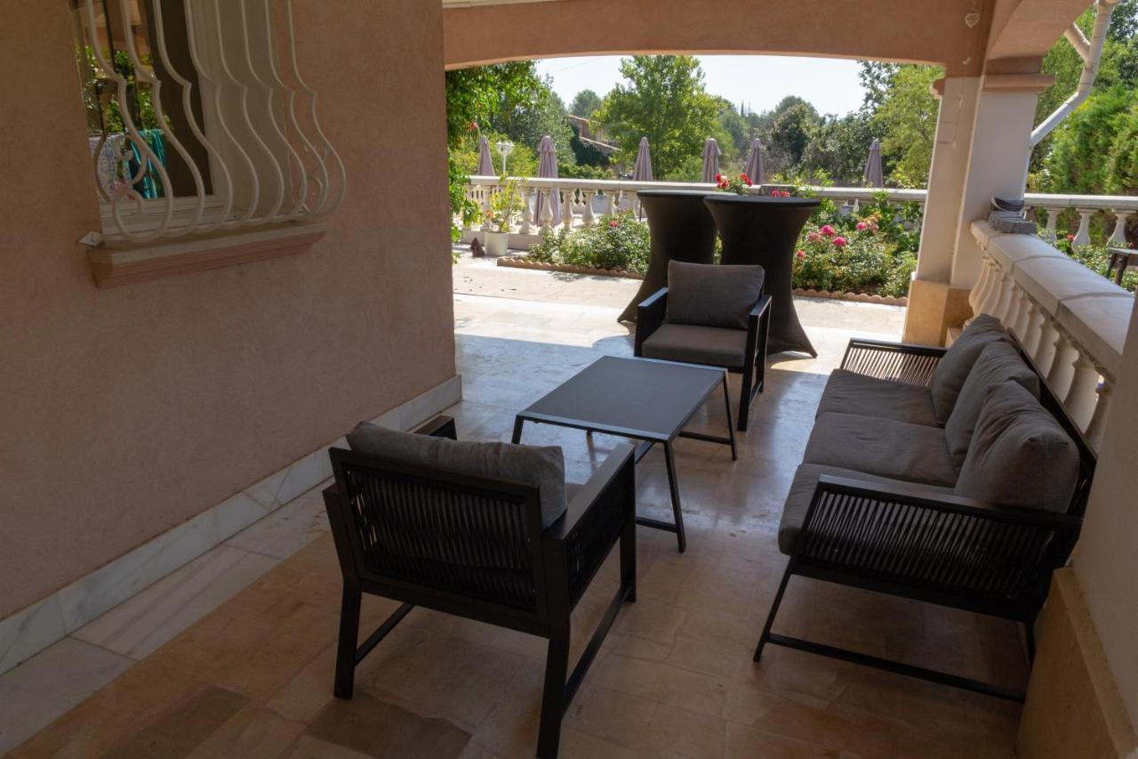 La Villa Des Ames Liees Draguignan Buitenkant foto