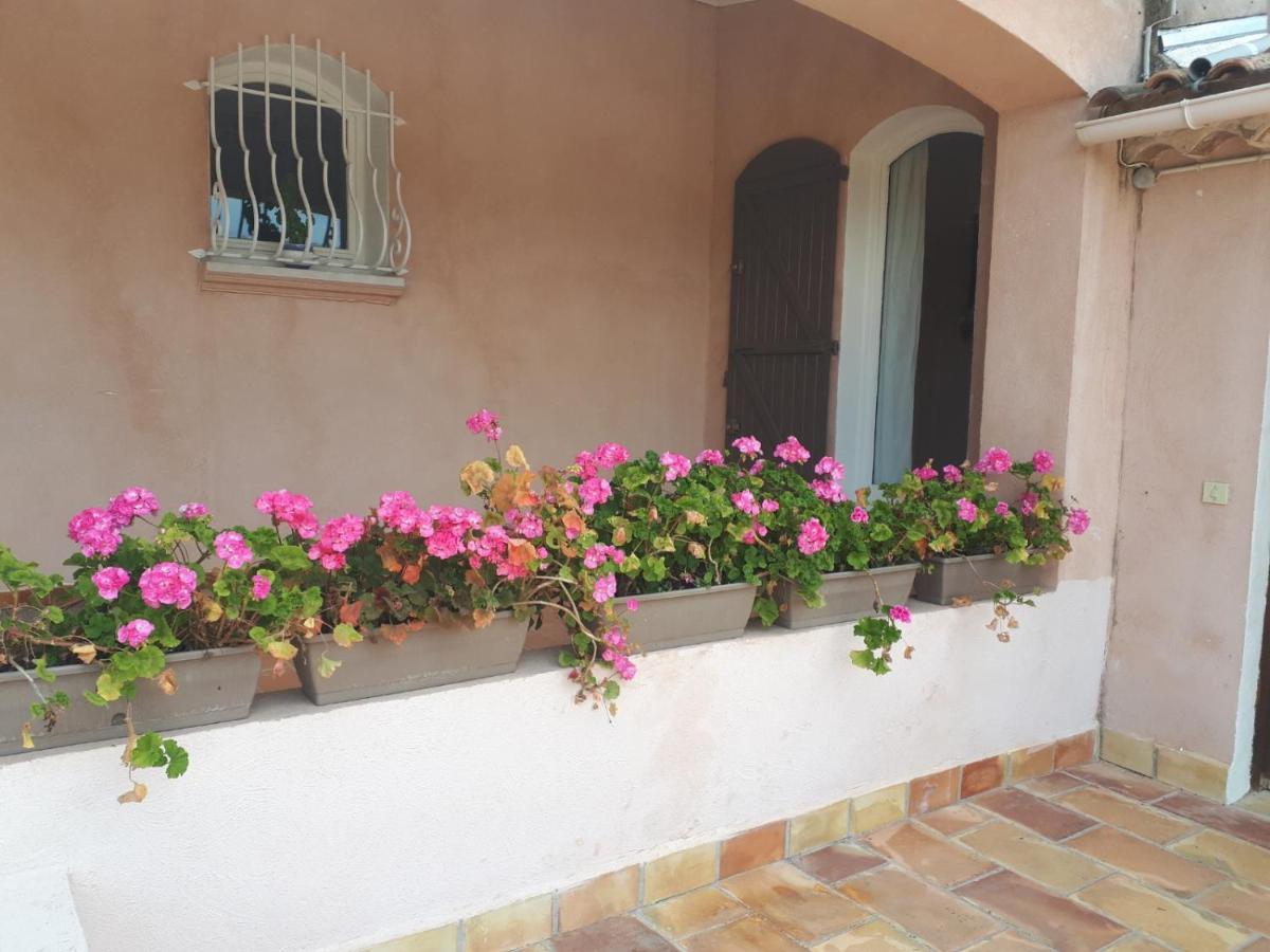 La Villa Des Ames Liees Draguignan Buitenkant foto