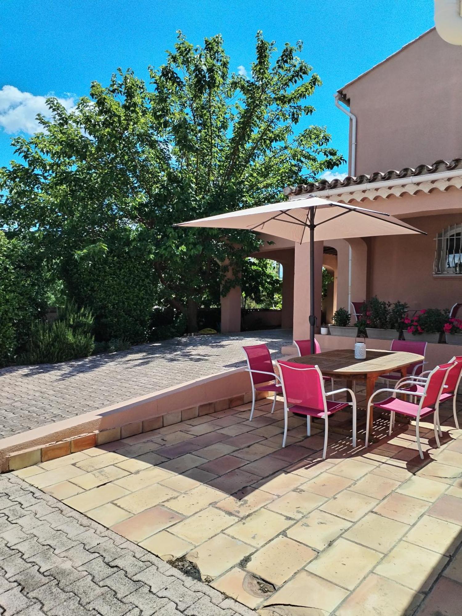 La Villa Des Ames Liees Draguignan Buitenkant foto
